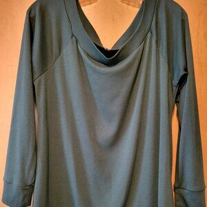 Women's Off-the-Shoulder Hip Length Top. Size M. Cotton. Forest Green.